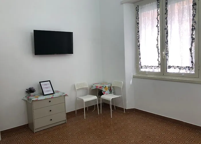 Apartment Lol *
